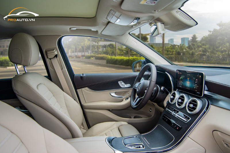 Đổi màu nội thất ghế tài, phụ xe Mercedes GLC 300