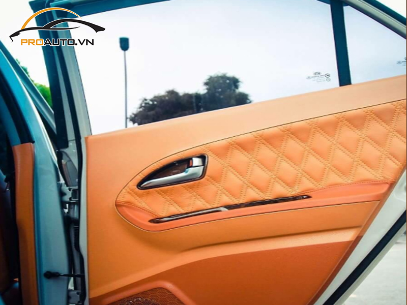Bọc da tapi cửa xe Kia Morning