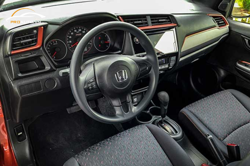  Đổi màu sắc nội thất ô tô cho phép các chủ xe thể hiện cá tính 