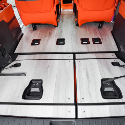 Đổi màu sàn xe Kia Carnival