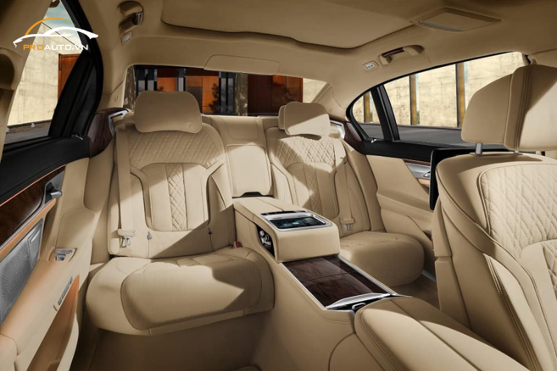 Đổi màu trần xe BMW Series 7