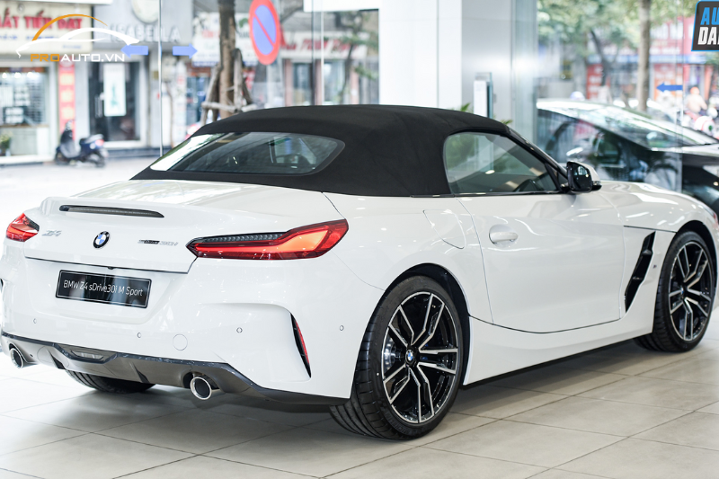 Đổi màu trần xe BMW Z4