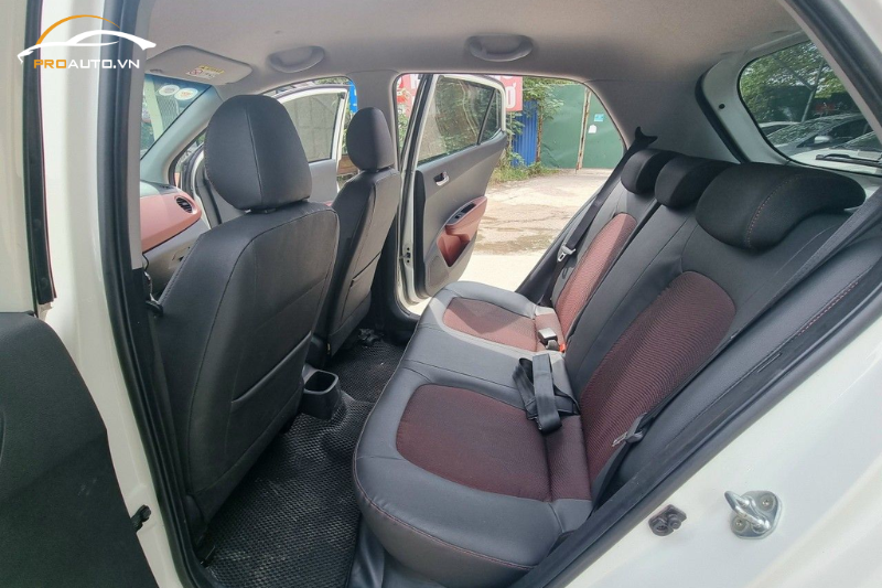 Đổi màu trần xe Hyundai Grand i10