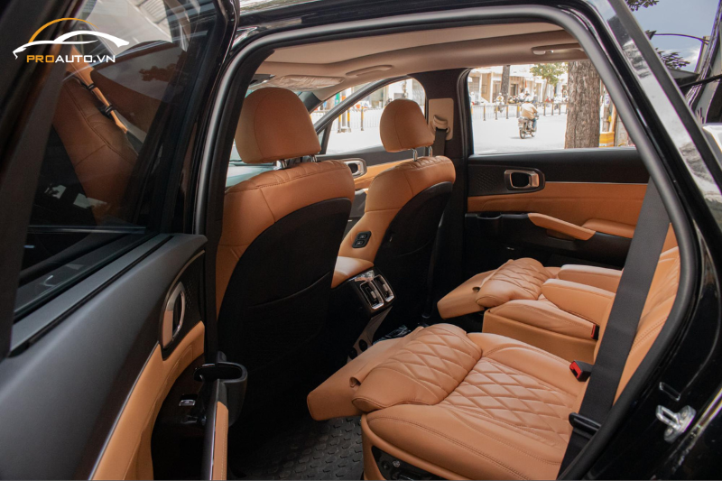 Đổi màu trần xe Kia Sorento