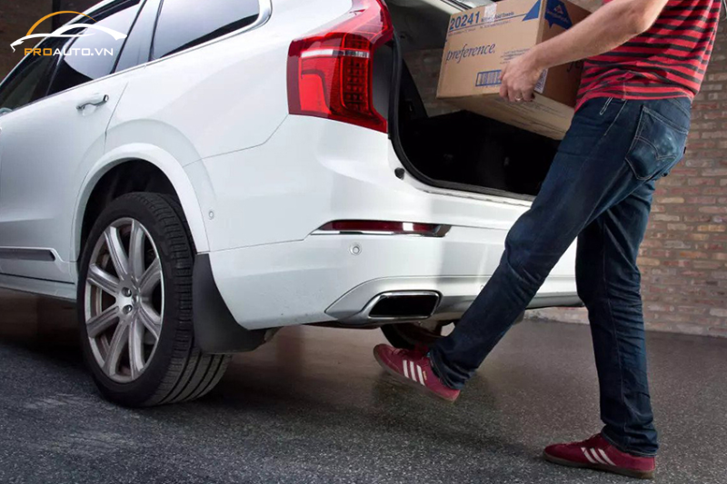 Đóng mở cốp bằng cảm biến đá cốp