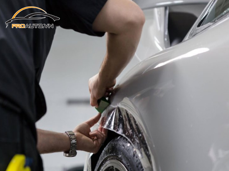 Dán phim PPF xe Peugeot Traveller