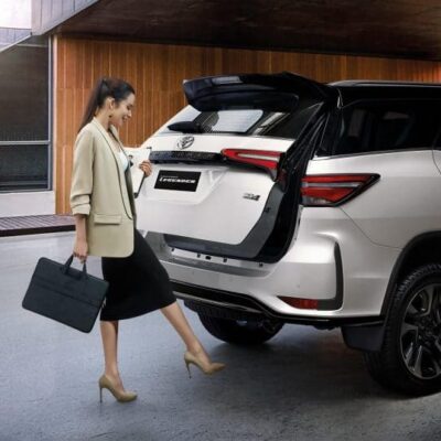 Độ Cốp Điện Xe Toyota Cross