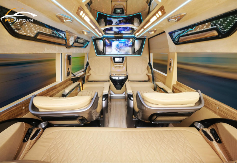 Ghế băng cuối ngả 180 độ tối ưu hóa sự thoải mái cho người ngồi dãy cuối cùng