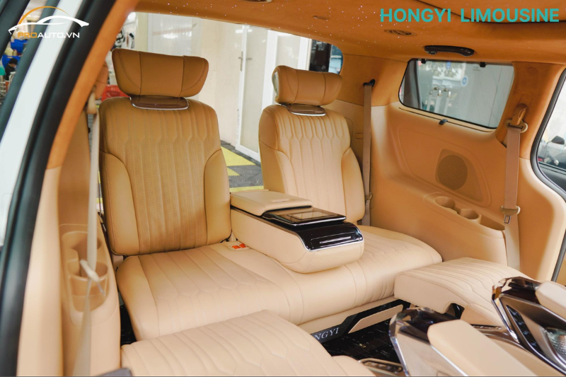 Ghế Sofa Bed 2.0 Luxury có khả năng ngả thành giường 