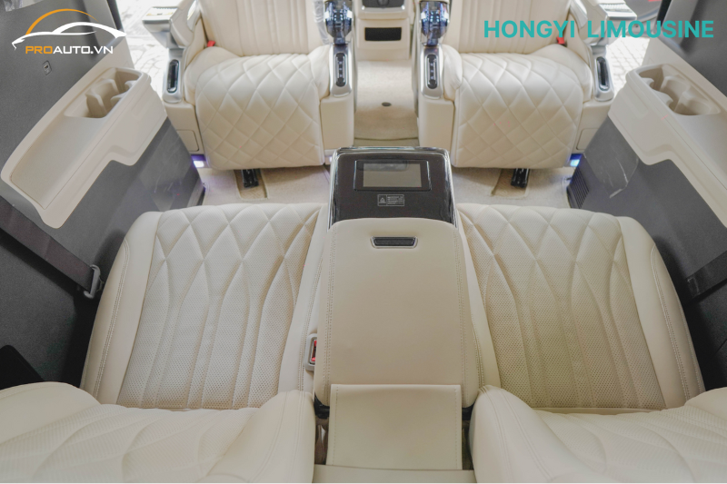 Ghế Sofa Bed 4.0 Luxury tích hợp màn hình điều khiển cảm ứng