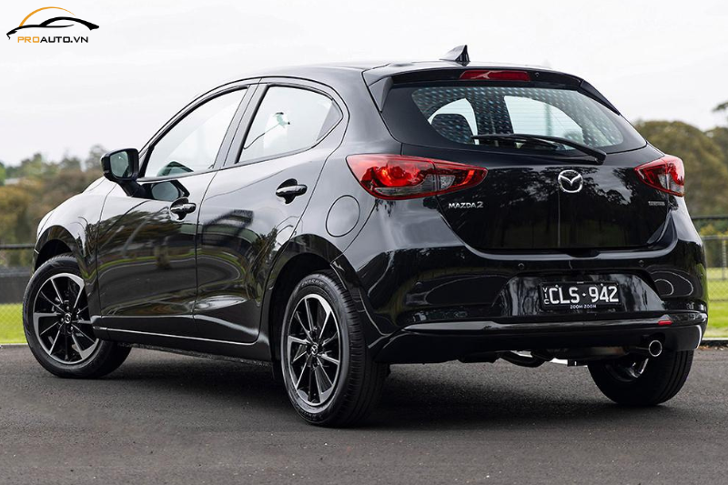 Giá dán phim cách nhiệt xe Mazda 2 và kinh nghiệm mới nhất