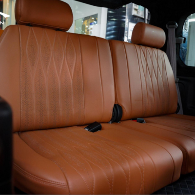 Giá đổi màu nội thất xe Toyota Hiace đa dạng