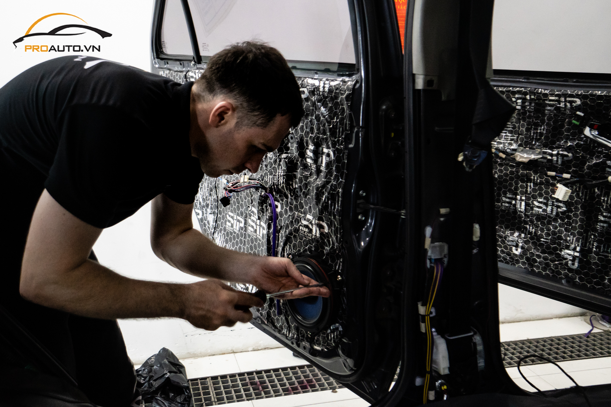 Độ Âm Thanh Xe BMW Series 4 - Ảnh 4