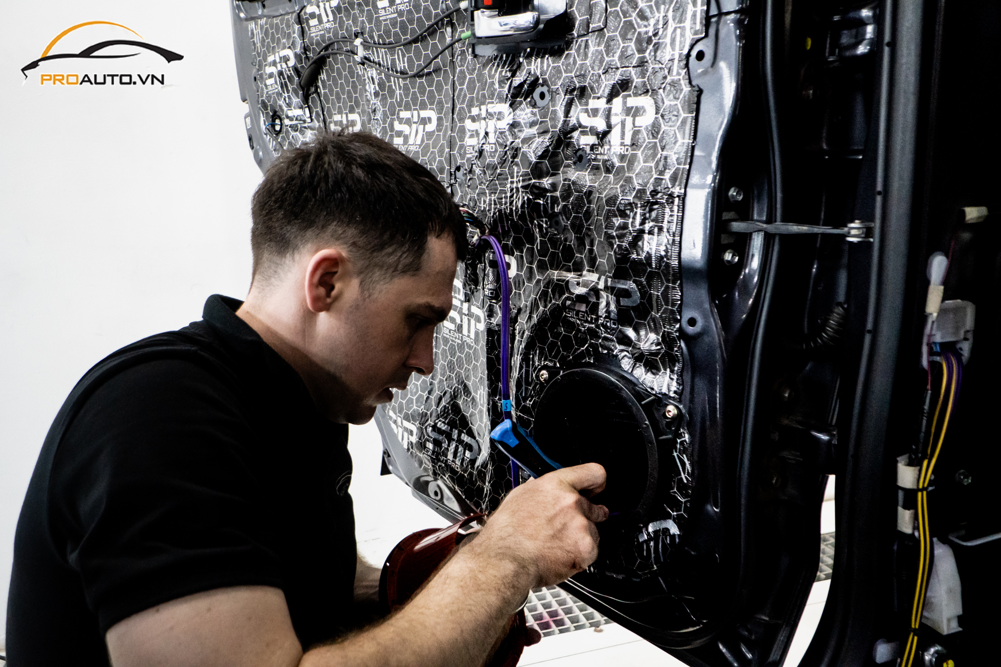 Độ Âm Thanh Xe BMW Series 5 - Ảnh 3