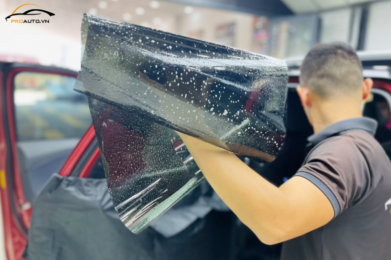 Hỗ trợ tính riêng tư bằng cách dán phim cách nhiệt xe Mazda CX-8