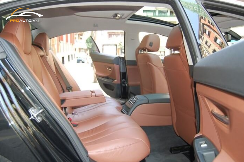 Hoàn thiện đổi màu nội thất xe ô tô