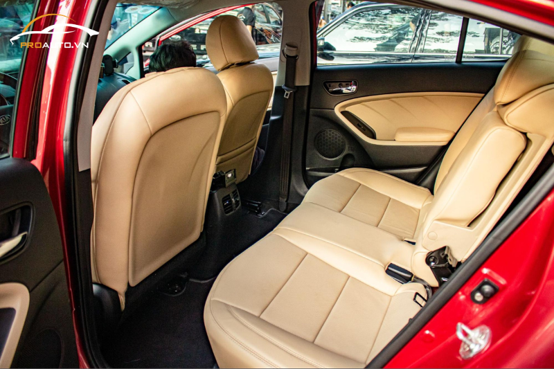 Hoàn thiện đổi màu nội thất xe ô tô, xe hơi