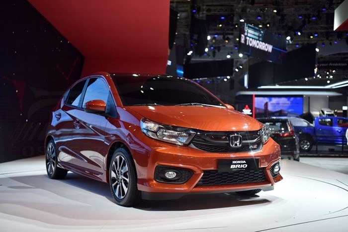 phủ ceramic xe Honda Brio