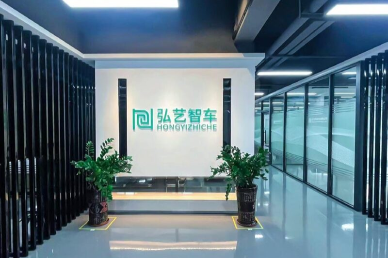 HongYi Limousine - Nơi sản xuất bàn xếp Kia Carnival