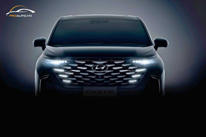 Hyundai Custin nổi bật với đèn LED chiếu sáng ban ngày phong cách “Parametric Hidden Lights”