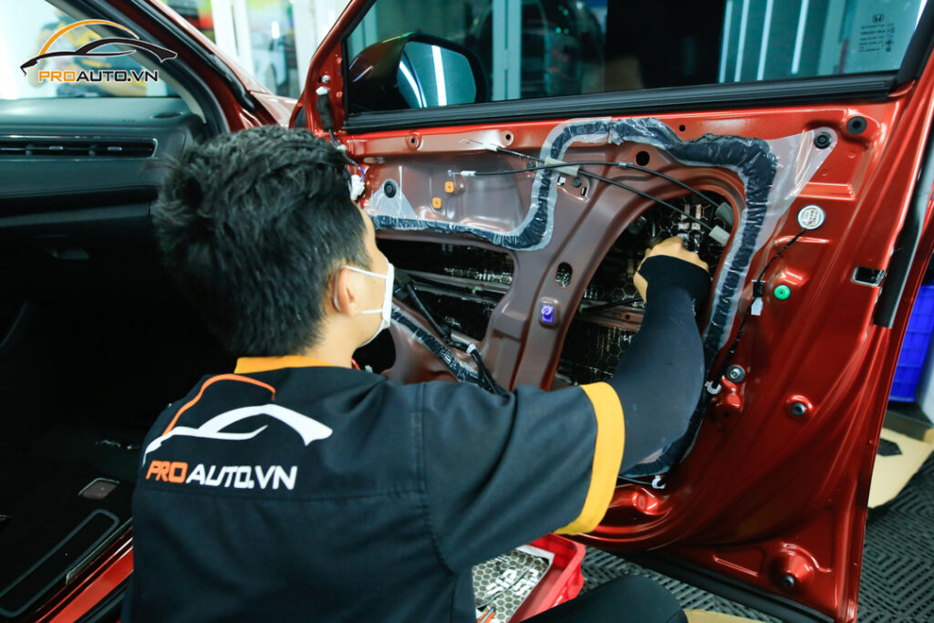 Cách âm chống ồn xe Honda City vị trí cửa