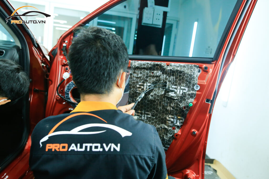 Cách âm chống ồn xe HRV vị trí cửa