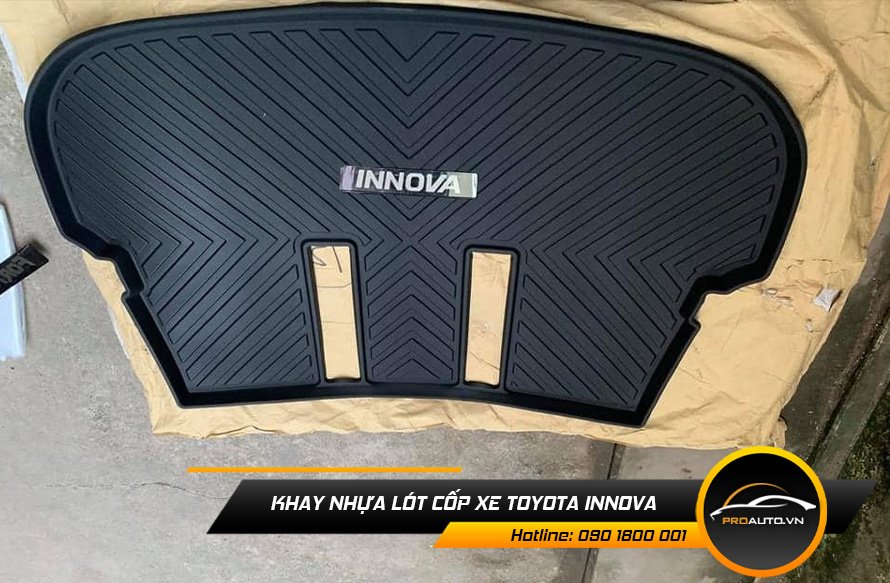 Khay nhựa lót cốp xe Toyota Innova