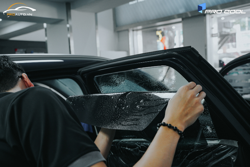 Khi dán phim cách nhiệt xe Mazda CX-8 giảm tiêu hao nhiên liệu