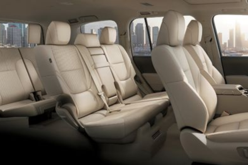 Khoang hành khách được thiết kế rộng rãi và thoải mái