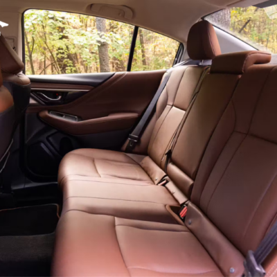 Không gian bên trong xe Subaru Legacy sau khi đổi màu nội thất