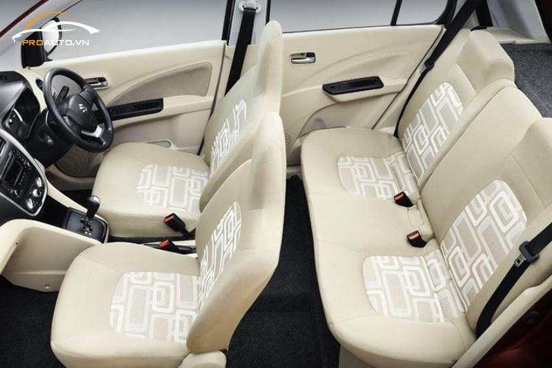 Không gian bên trong xe Suzuki Celerio sau khi đổi màu nội thất