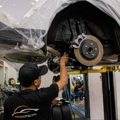 khong nen tu phu gam xe o to tai nha 1