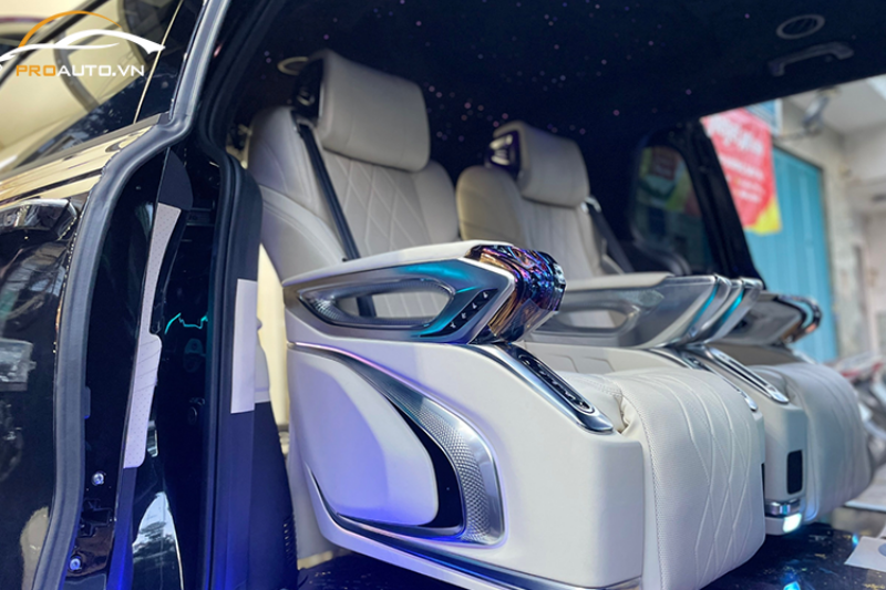 Kia Carnival độ Limousine siêu VIP