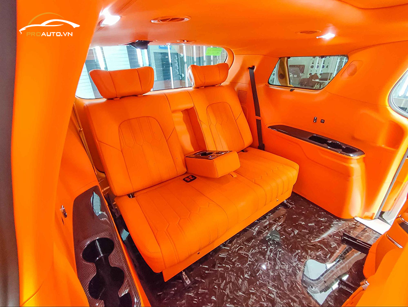 Kia Carnival độ Limousine