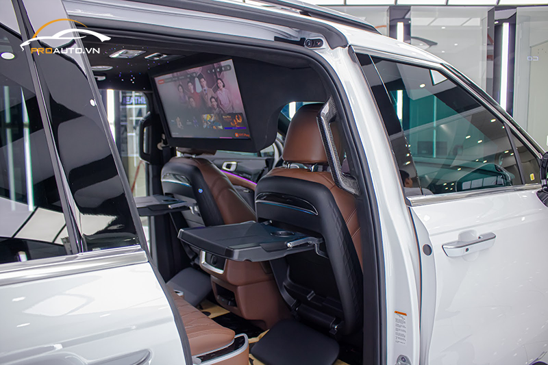 Kia Carnival độ màn hình TV 29 inch