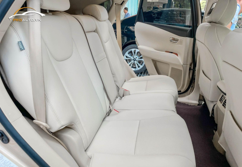 Kinh nghiệm bọc ghế da ô tô Volkswagen Viloran