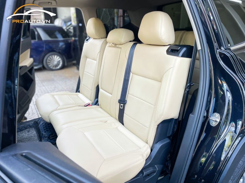 Kinh nghiệm bọc ghế da cho xe Hyundai Custin