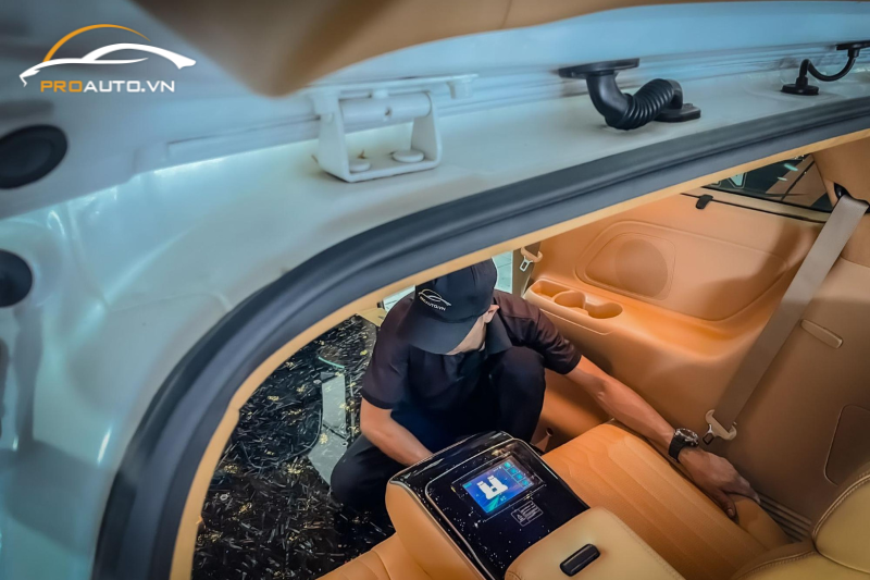 Kinh nghiệm độ ghế Limousine Crystal 2.0 cho xe ô tô