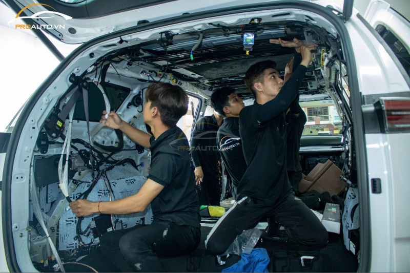 Kinh nghiệm đổi màu nội thất xe Chevrolet Spark chủ xe cần biết