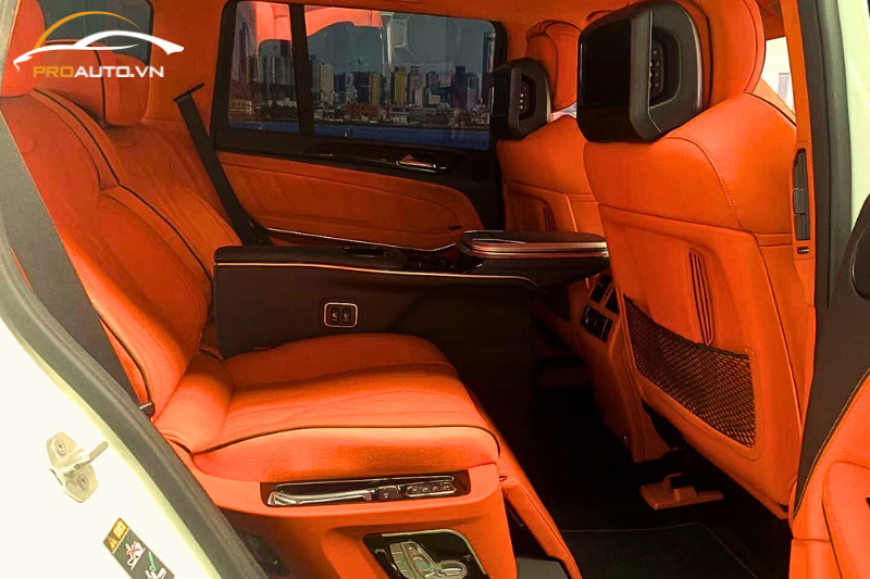 Kinh nghiệm đổi màu nội thất xe Hyundai Custin