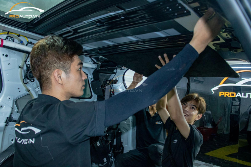 Kinh nghiệm đổi màu nội thất xe Hyundai Sonata chủ xe cần biết