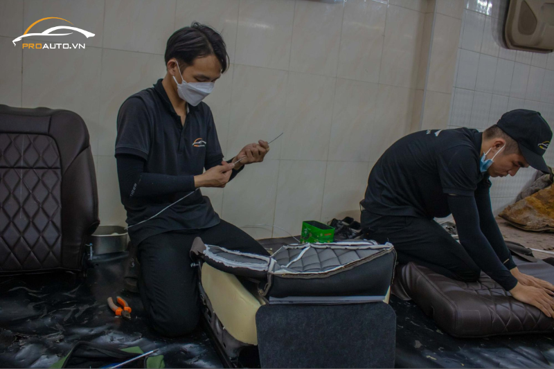 Kinh nghiệm đổi màu nội thất xe Jaguar E-Pace chủ xe cần biết