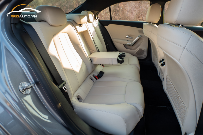 Kinh nghiệm đổi màu nội thất xe Mercedes A-Class chủ xe cần biết