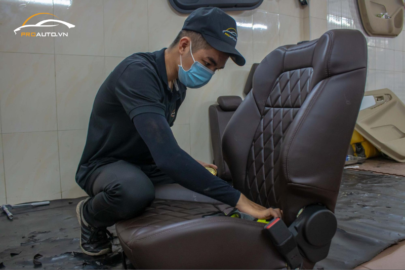 Kinh nghiệm đổi màu nội thất xe Mercedes GLE chủ xe cần biết