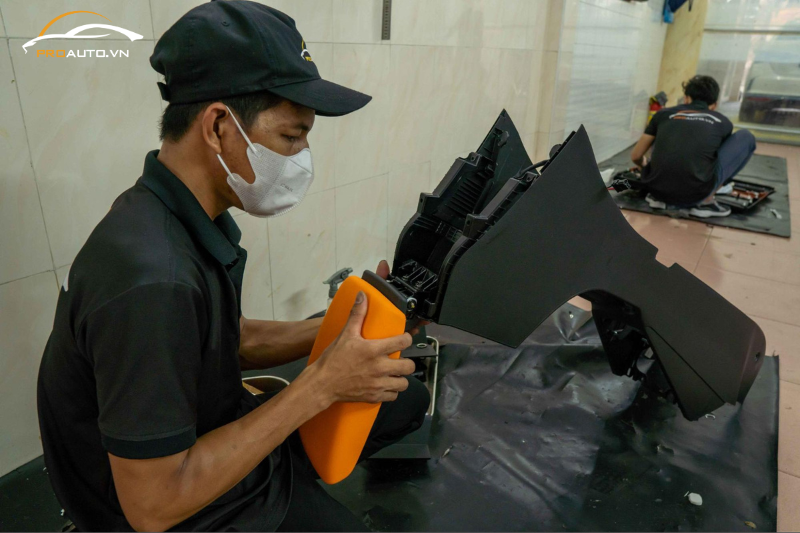 Kinh nghiệm đổi màu nội thất xe Mitsubishi Zinger