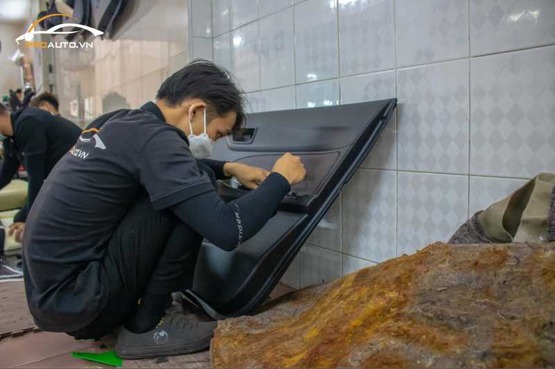 Kinh nghiệm đổi màu nội thất xe Subaru Levorg