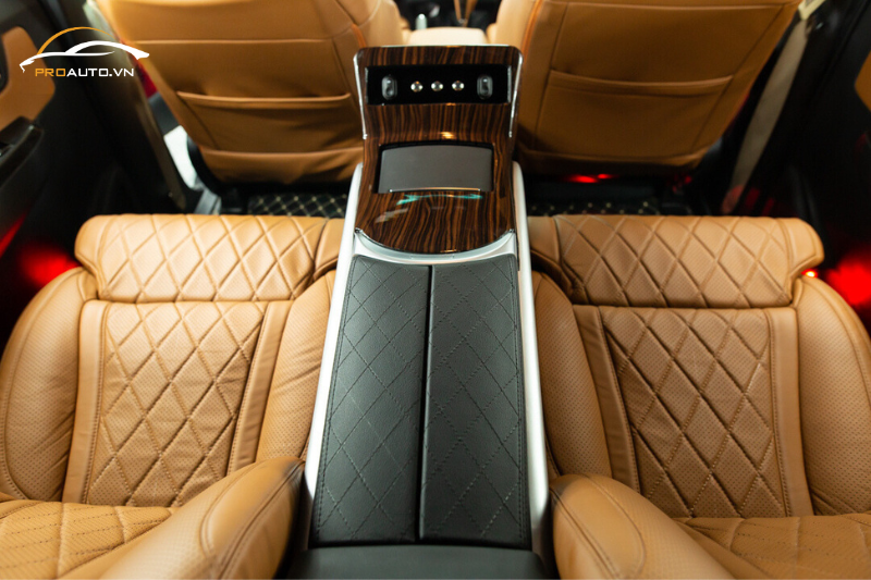 Kinh nghiệm đổi màu nội thất xe Toyota Fortuner chủ xe cần biết