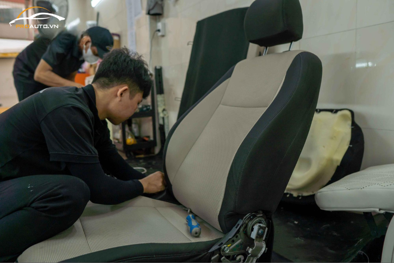 Kinh nghiệm khi bọc ghế xe Mitsubishi Xpander chất lượng