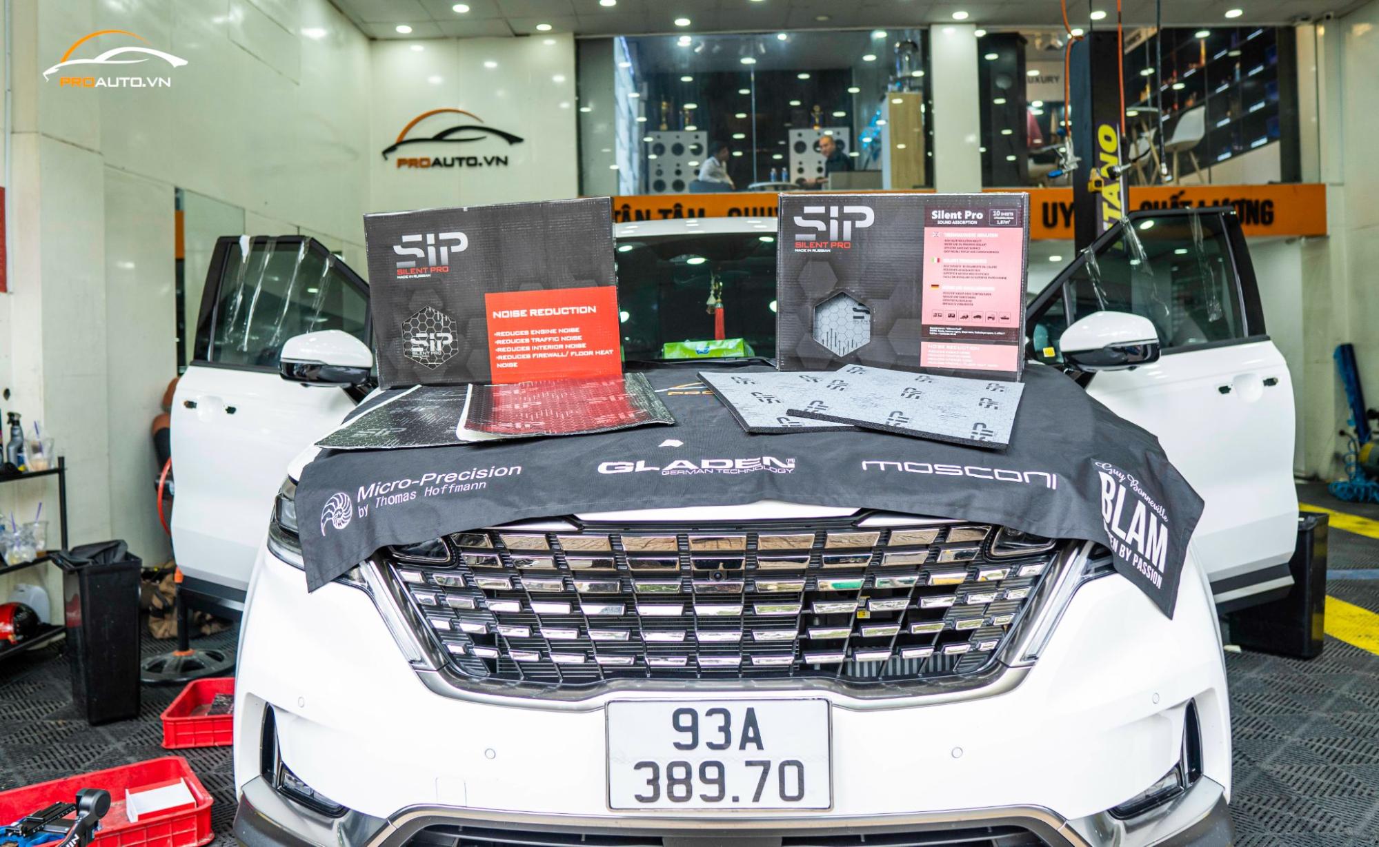 Kinh nghiệm khi dán cách âm chống ồn cho xe Kia Carnival