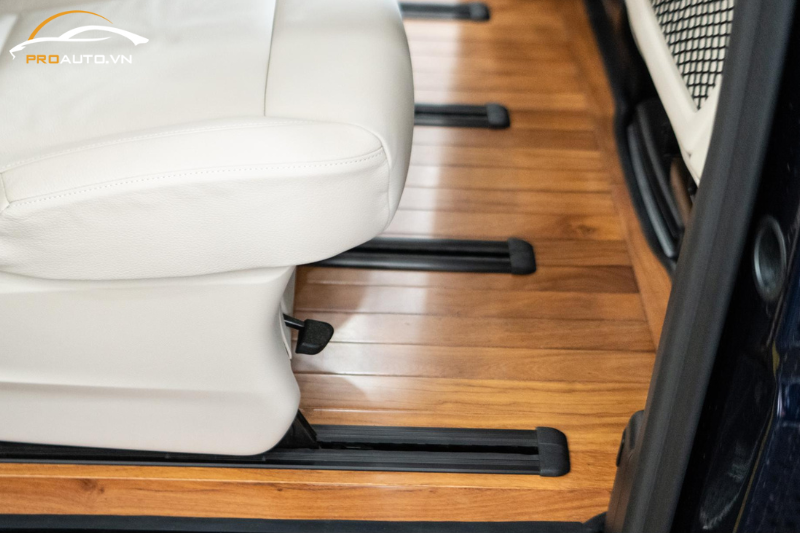 Kinh nghiệm lót sàn gỗ xe Kia Carnival